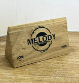 Tafelbordje van eikenhout 110x57mm met eigen ontwerp - per 1 stuk