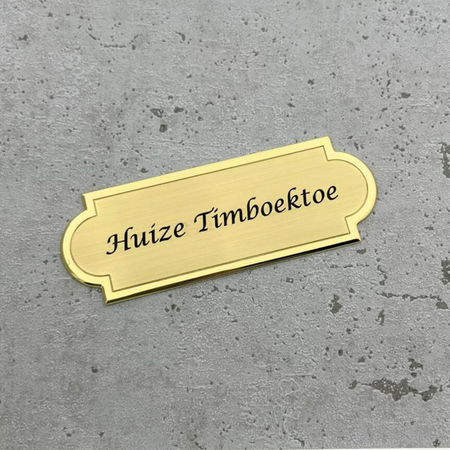 Messing naambordje Velinia met eigen regels tekst - per 1 stuk