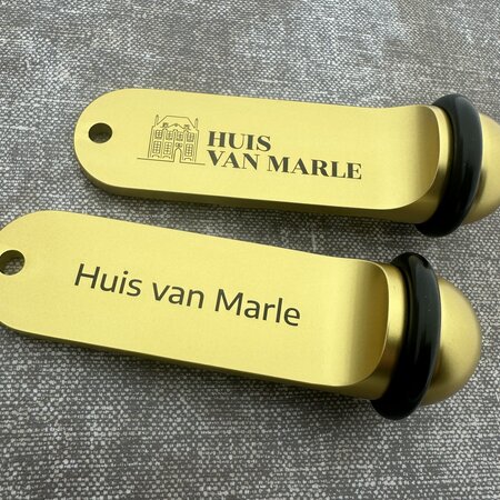 Big Classic aluminium hotel sleutelhanger goud met gravering