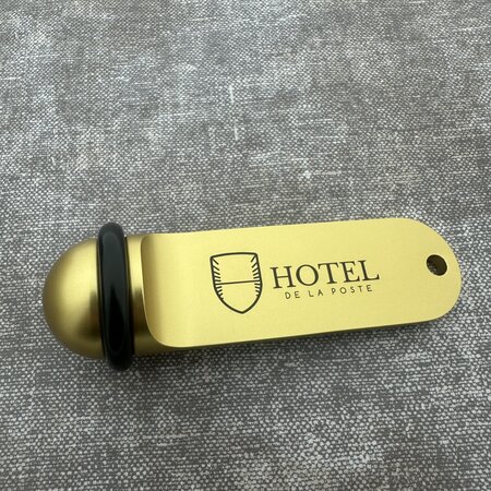 Big Classic aluminium hotel sleutelhanger goud met gravering