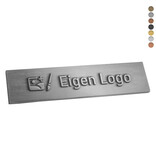 Gegoten logo plaatje 80x19mm met of zonder tape vanaf 100 stuks