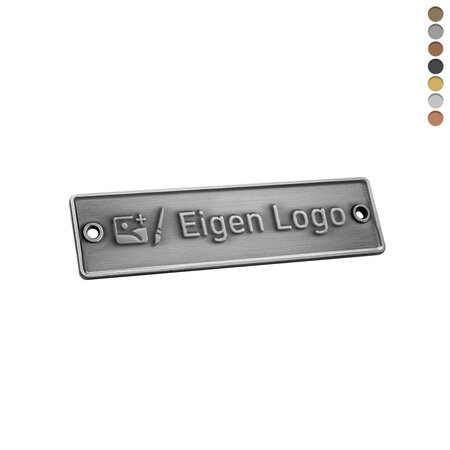 Gegoten logo plaatje 60x15mm met gaten vanaf 100 stuks
