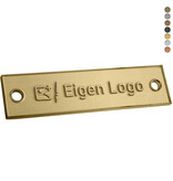 Gegoten logo plaatje 100x25mm met gaten vanaf 100 stuks
