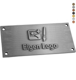 Gegoten logo plaatje 120x48mm met gaten vanaf 50 stuks