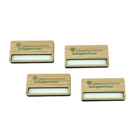 Bamboe naambadge met venster 72x38mm eigen ontwerp - per stuk