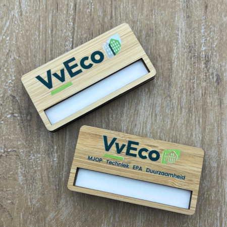 Bamboe naambadge met venster 72x38mm eigen ontwerp - per stuk