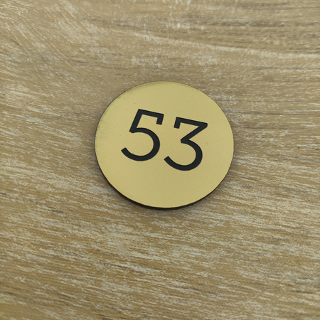 CombiCraft Kunststof nummerplaatje met eigen nummer en tape - per stuk