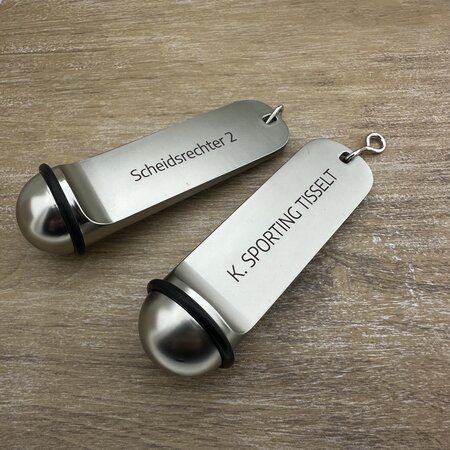 Metalen hotel sleutelhanger Classico 29x108mm met gravering zilverkleurig  - per stuk