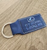 Leren sleutelhanger rechthoek met logo in donkerblauw 33x70mm - per 1 stuk