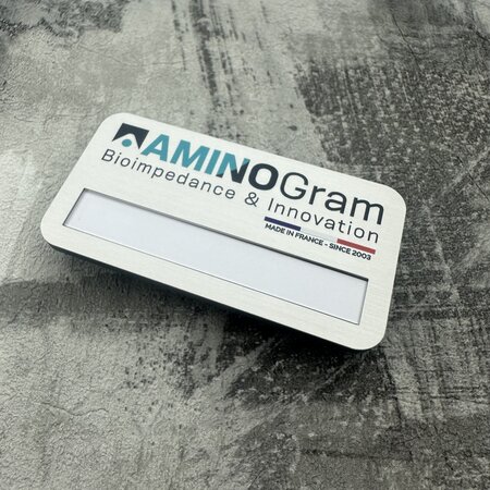 Aluminium naambadge Badgemaster 72x38mm eigen ontwerp - per stuk