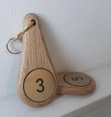 Houten hotel sleutelhanger Oaky Drop lichtbruin blanco of met gravering - per 1 stuk