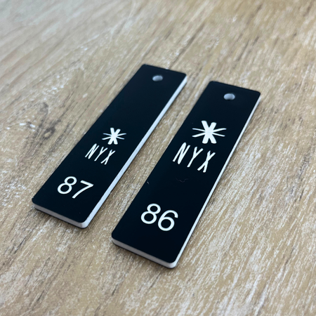 CombiCraft Kunststof sleutellabel smal rechthoek met logo en nummer - per stuk