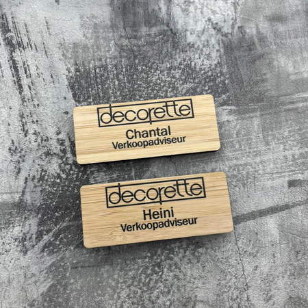 Bamboe naambadge 72x30mm met naam en logo - per stuk