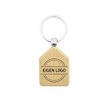 Houten sleutelhanger huis met logo