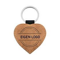 Leren sleutelhanger hart met ontwerp lichtbruin