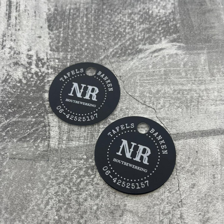 Logoplaatje Gekleurd Aluminium Ø30 en Ø40mm met 1 gaatje en gravering