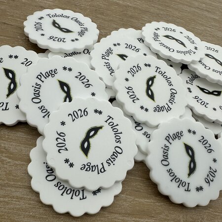 CombiCraft Witte golvende plastic munten Ø38mm met jouw eigen ontwerp - per 100 stuks