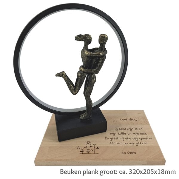 LED-Lamp: blij koppel met beuken plank