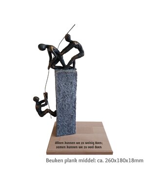  Helpen / teamwork met beuken plank