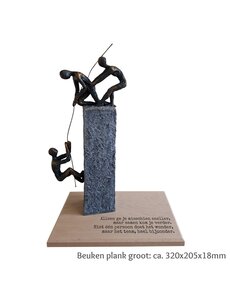  Helpen / teamwork met beuken plank