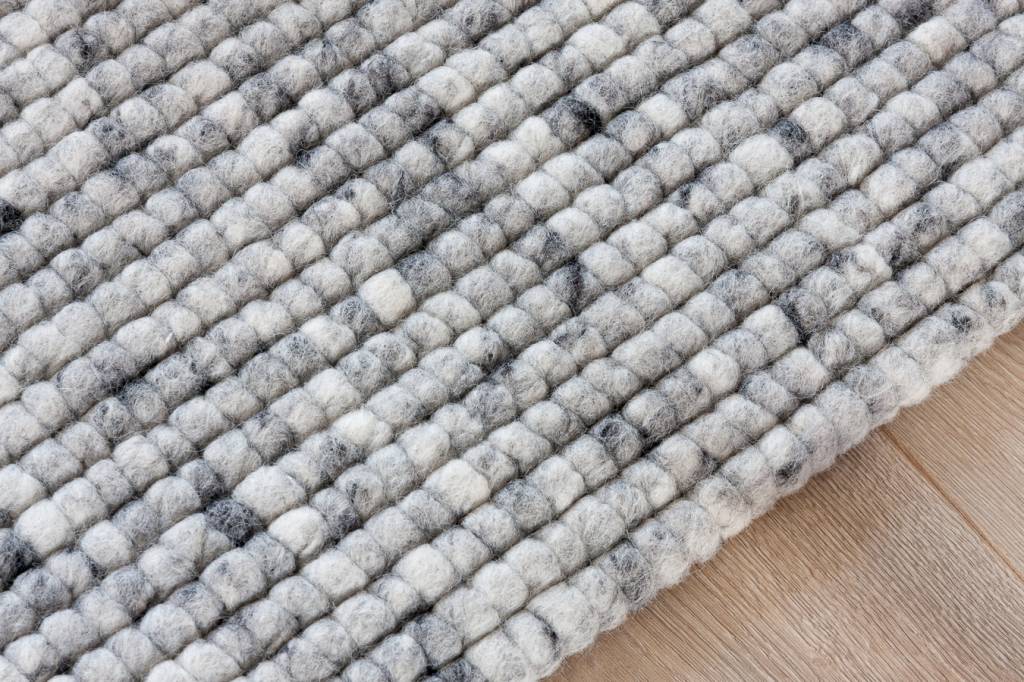 In opmars: het wollen vloerkleed!