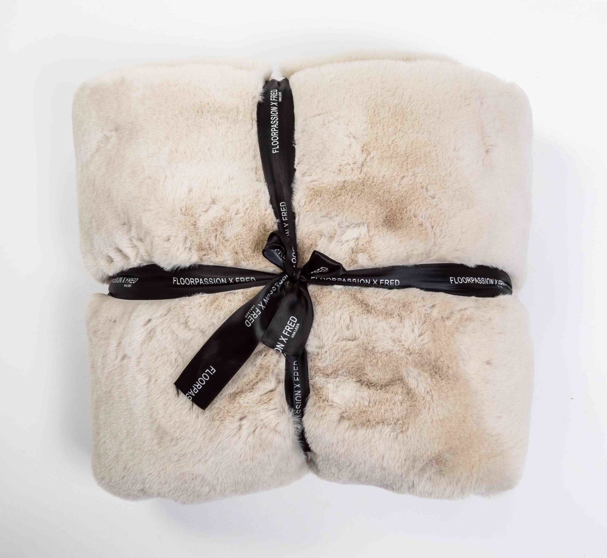 de ivory faux fur plaid van fred van leer