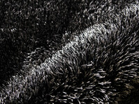 Chester 24 - Prachtig hoogpolig vloerkleed met zwarte garen