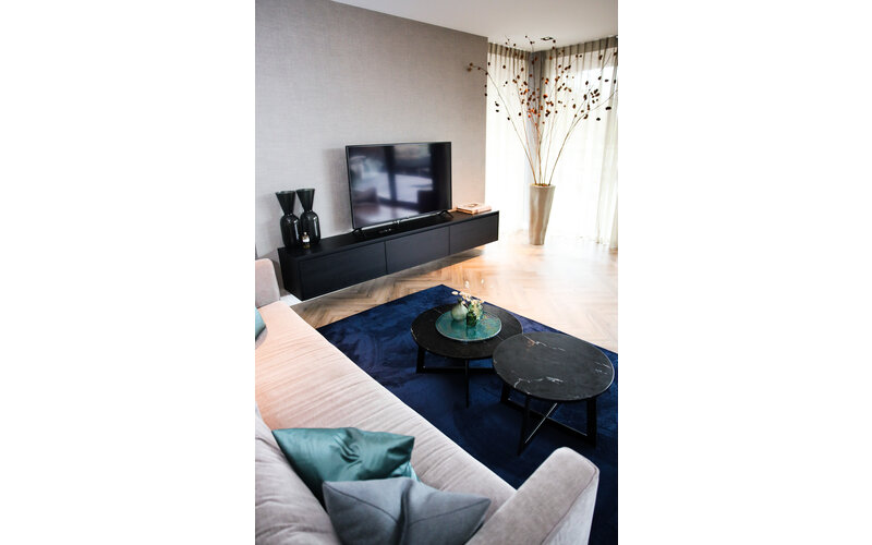 Frisco 35 - Zacht effen vloerkleed in dark blue
