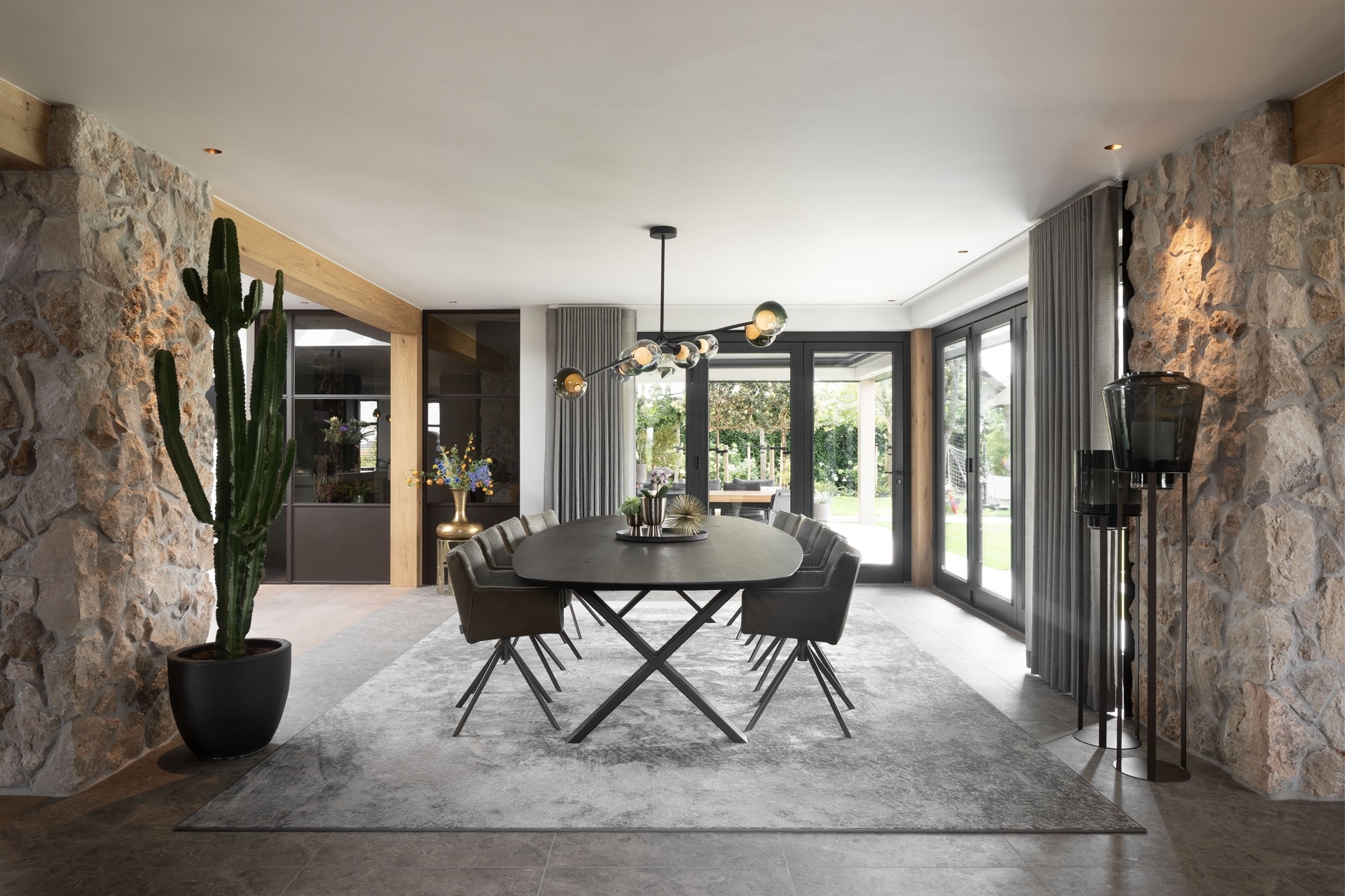 Vloerkleed onder de eettafel