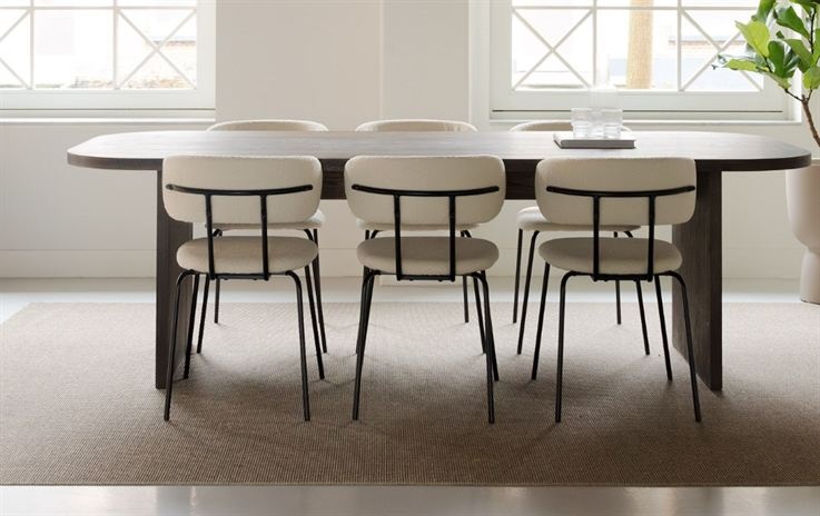 Niederflor Teppich unterm Esstisch