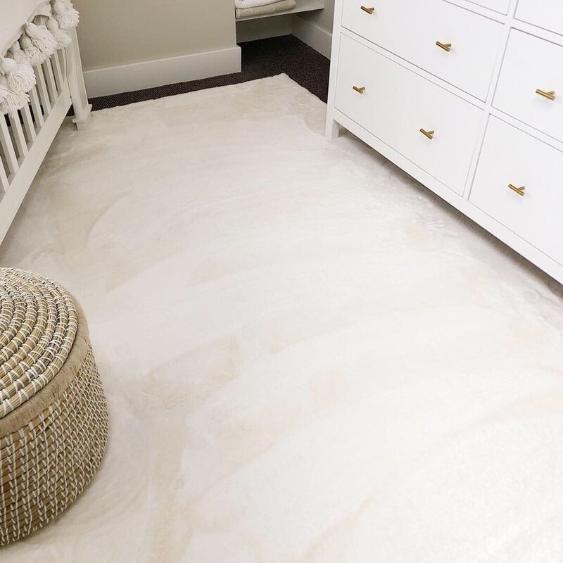 Het ideale vloerkleed voor de babykamer: veiligheid en zachtheid