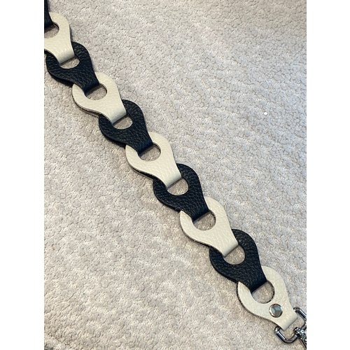 strap leather loops black/white