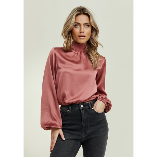 Rut&Circle Rut&Circle blouse Desiree 13515 dark rose pink Rut&Circle Rut&Circle blouse Desiree 13515 dark rose pink
