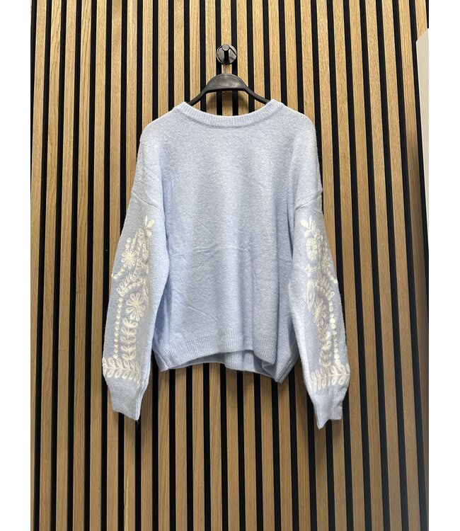 Musthave sweater Flower one size (div.kl)