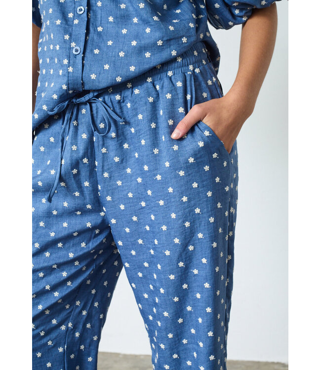 Sisters Point Pants Ella 19445 SS26 Blue flower