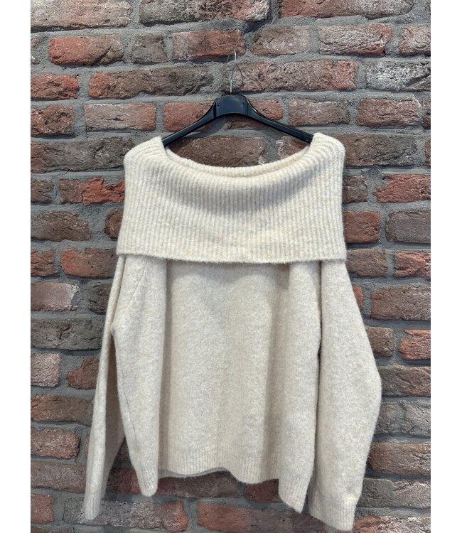 Musthave sweater Celine off white one size