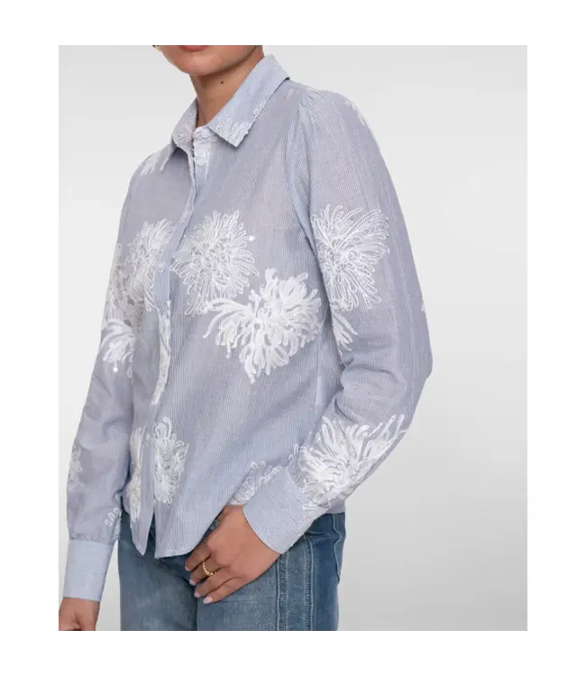 Geisha Blouse flowers 63143-21 blue/off-white