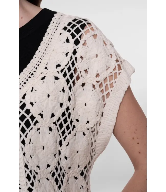 Geisha Vest 64001-10 ecru