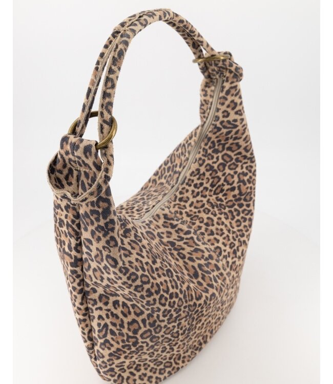 Tas Suez leopard