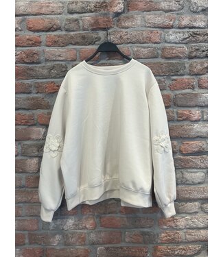 Musthave sweater Flower one size beige