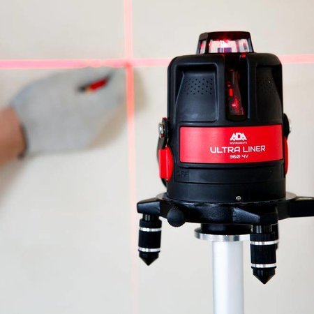 ADA  ULTRALiner 360 4V met 1x 360° horizontaal, 4x verticaal lijnen