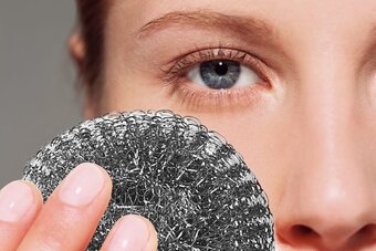 Wat gebeurt met je huid als je te vaak scrubt?