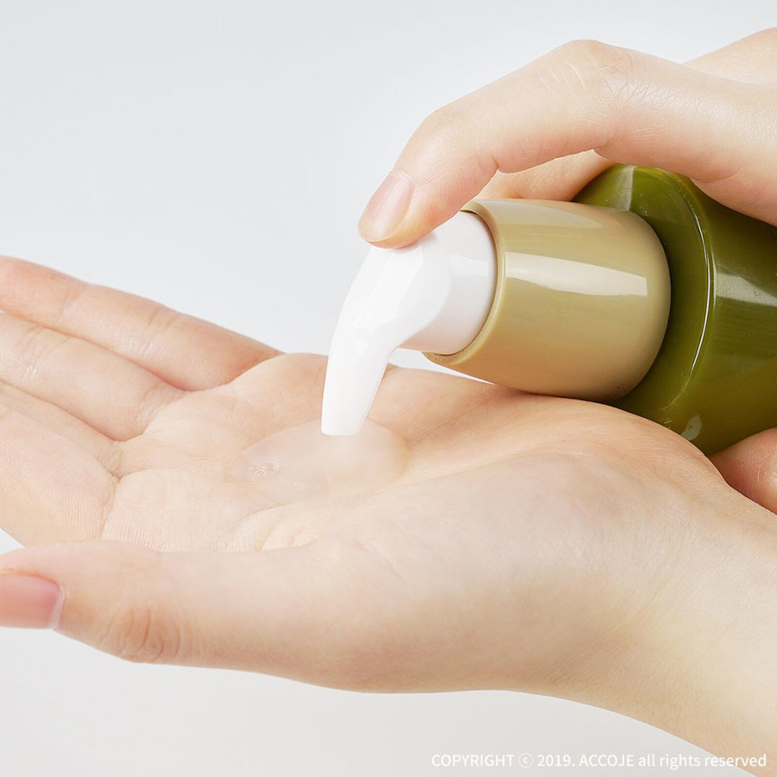 Accoje Reviving Dust Cleansing Gel to Foam