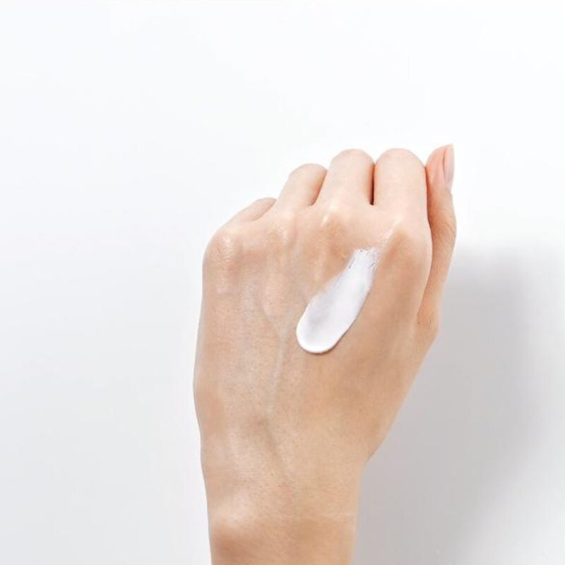 Laser Sunscreen 100 SPF50+ PA+++