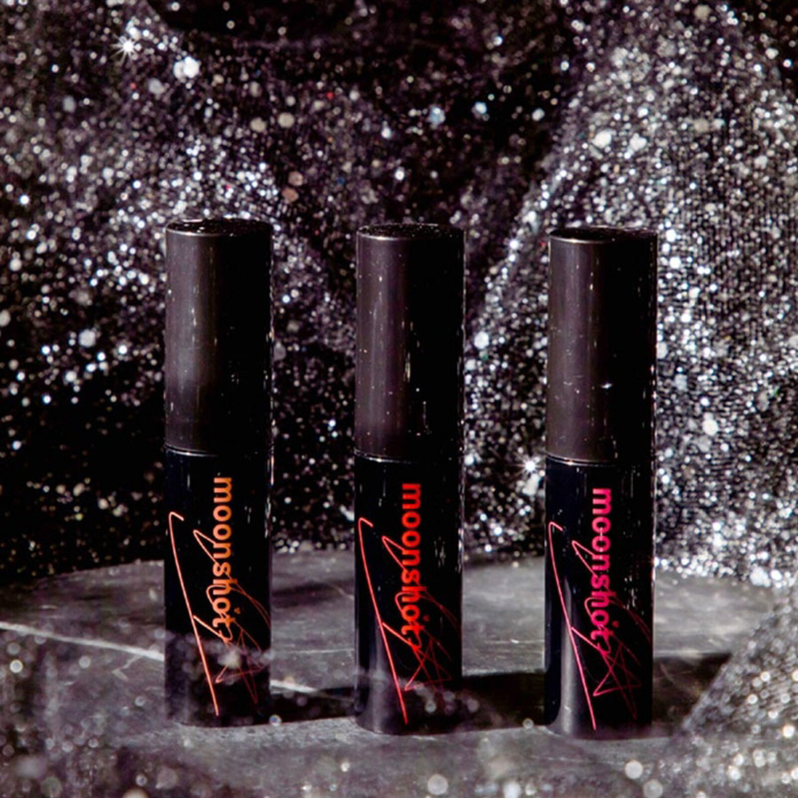 Moonshot Cream Paint Stain Fit Lisa Special Edition