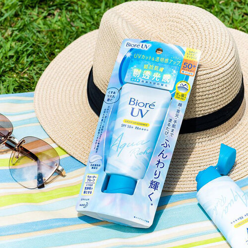 UV Aqua Rich Watery Essence Sunscreen SPF50 PA ++++ Bioré UV Aqua Rich Watery Essence Sunscreen SPF50 PA ++++