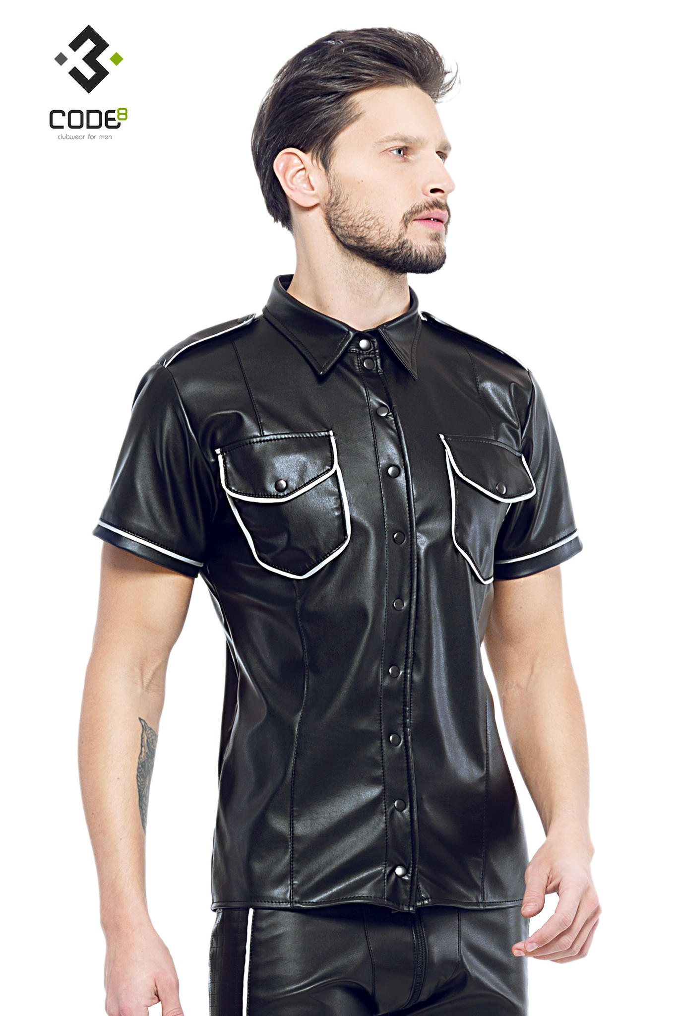 * Code8 by XXX COLLECTION Zwart leren heren shirt met zilver biezen ( S- 2XL -3XL) * Code8 by XXX COLLECTION Zwart leren heren shirt met zilver biezen ( S- 2XL -3XL)
