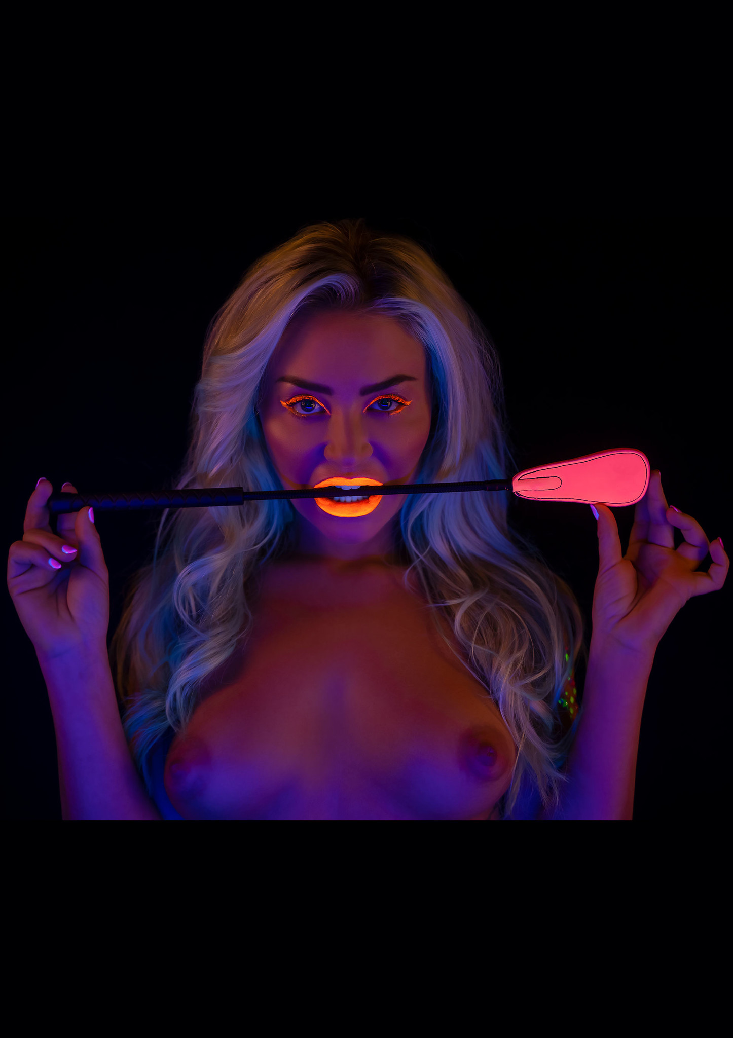 TABOOM GLOW IN THE DARK RIDING CROP