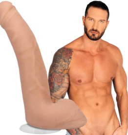 Doc Johnson Quinton James - Realistic ULTRASKYN Dildo - 9.5 / 24 cm