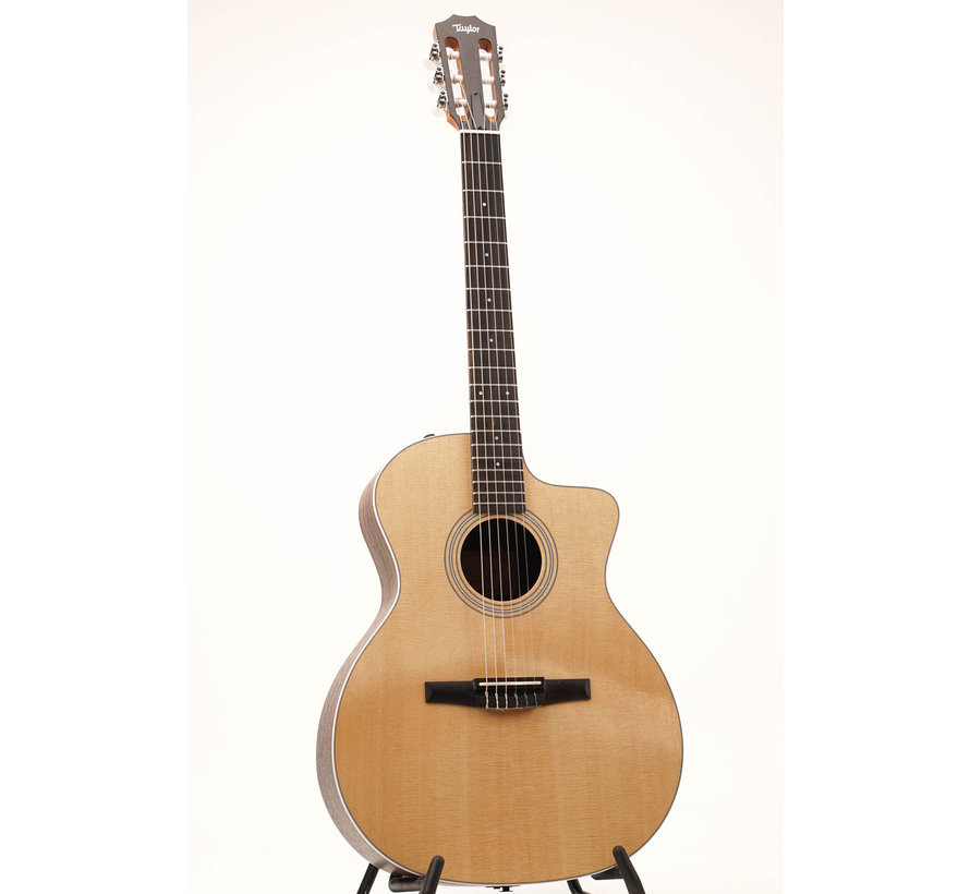 Taylor 214ce-N Nylon | Semi akoestische gitaar | Nylonsnarig